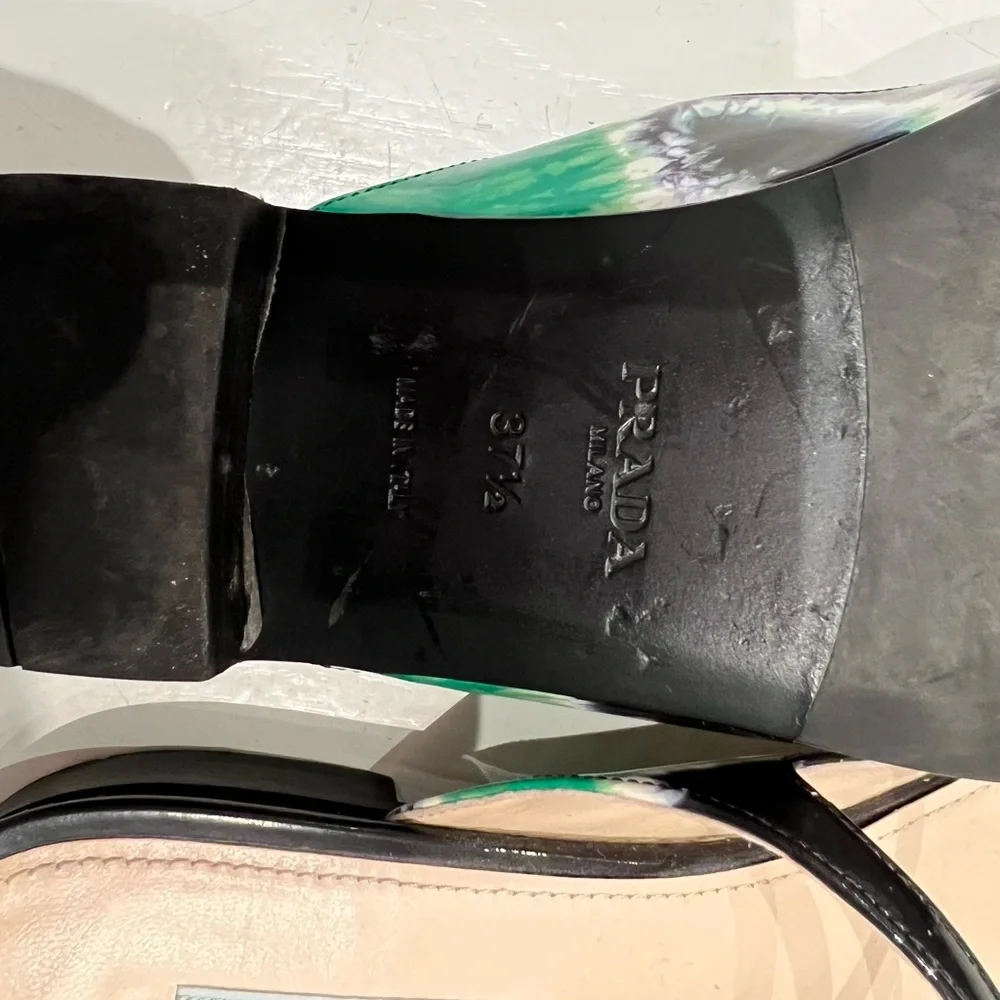 Prada flats - Picture 4 of 4